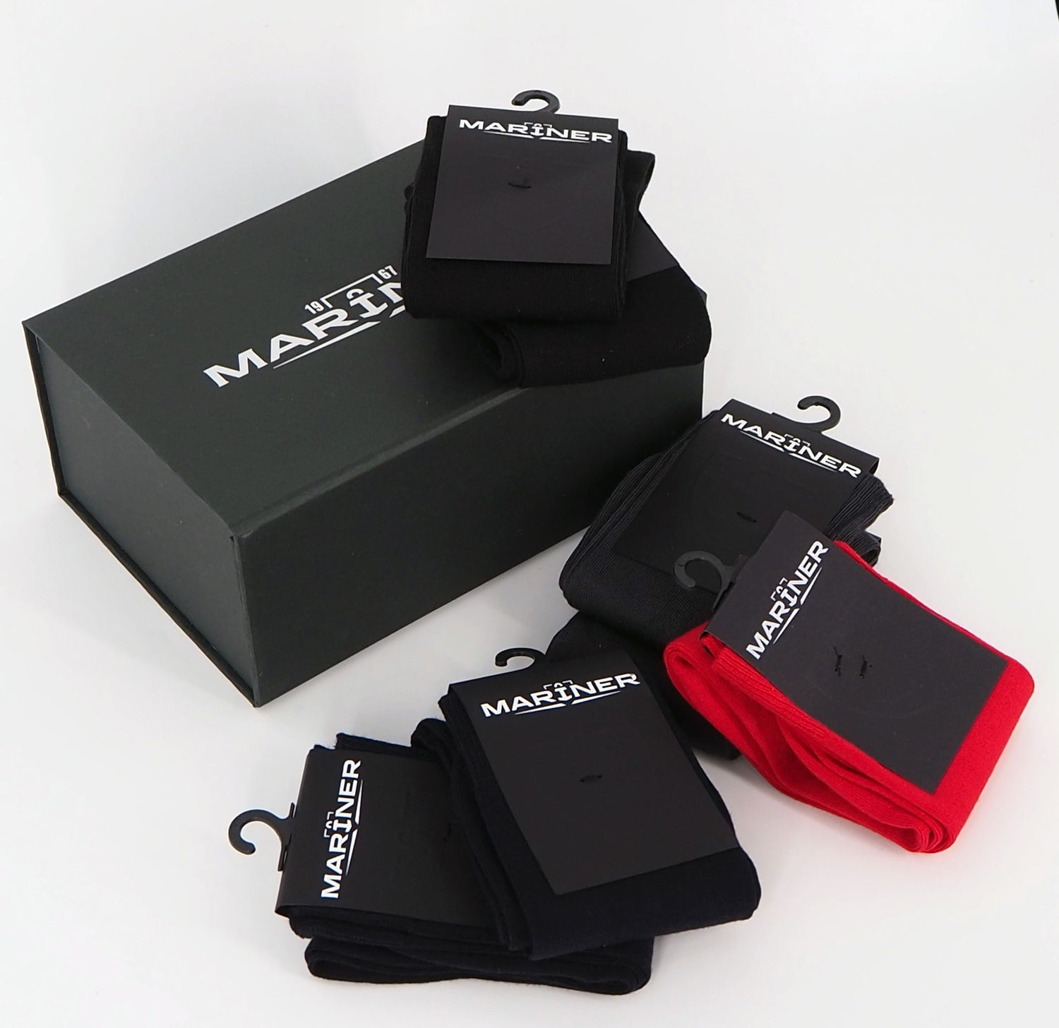 Des chaussettes pour femme et homme de l'outlet chaussettes de Mariner Underwear.