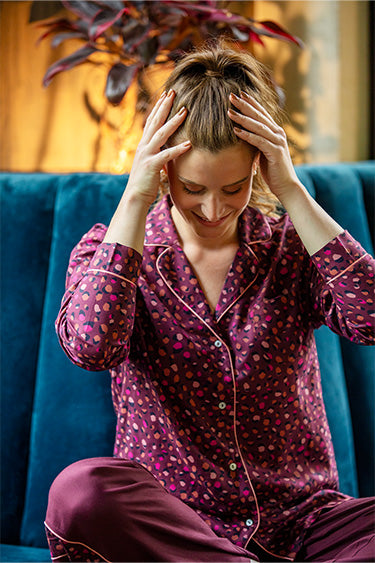 Une personne portant un article de homewear femme de Mariner. Pyjamas, peignoirs, liquettes & accessoires femme