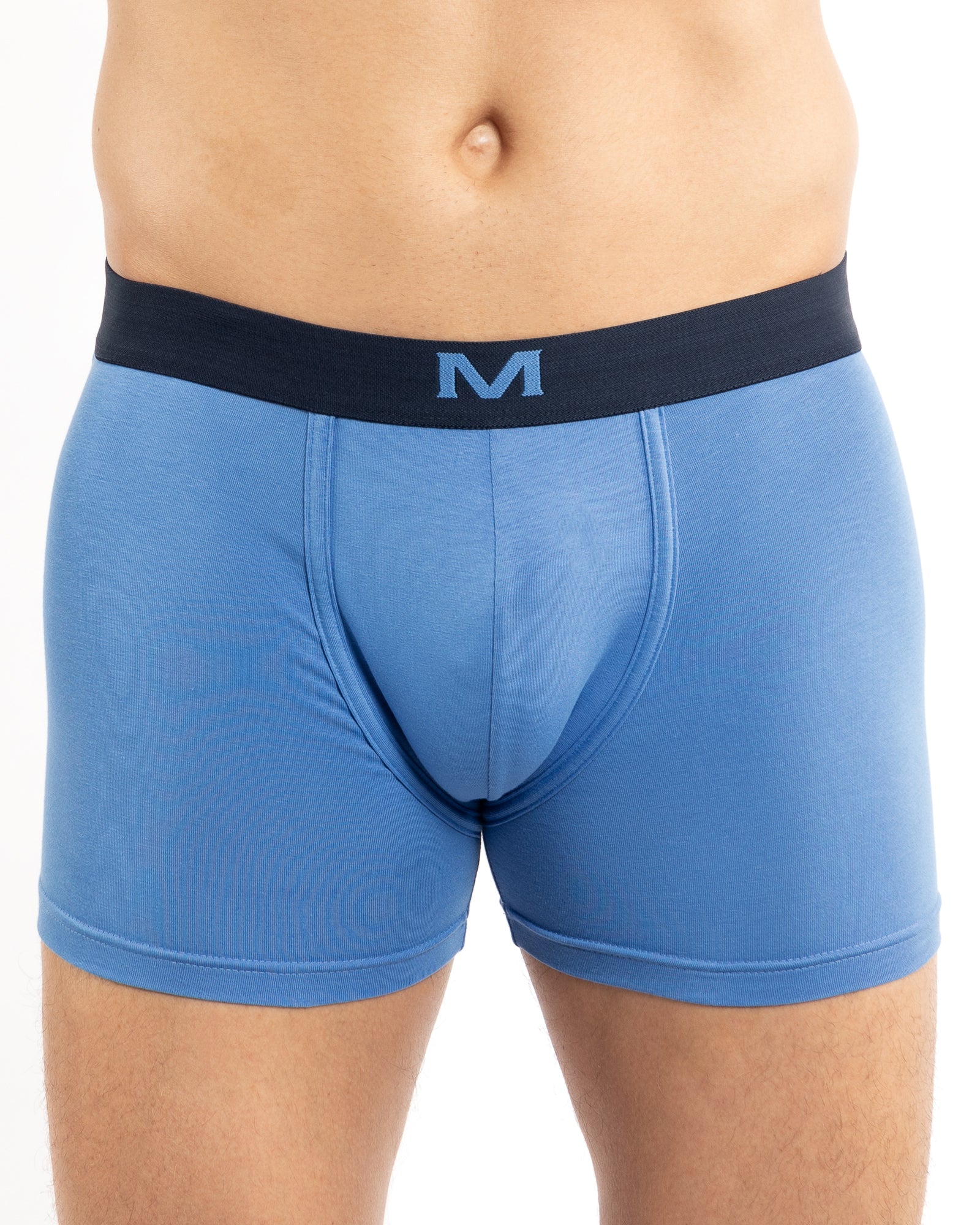 Vue front du boxer en coton bio stretch mer, alliant confort exceptionnel et une coupe moderne.