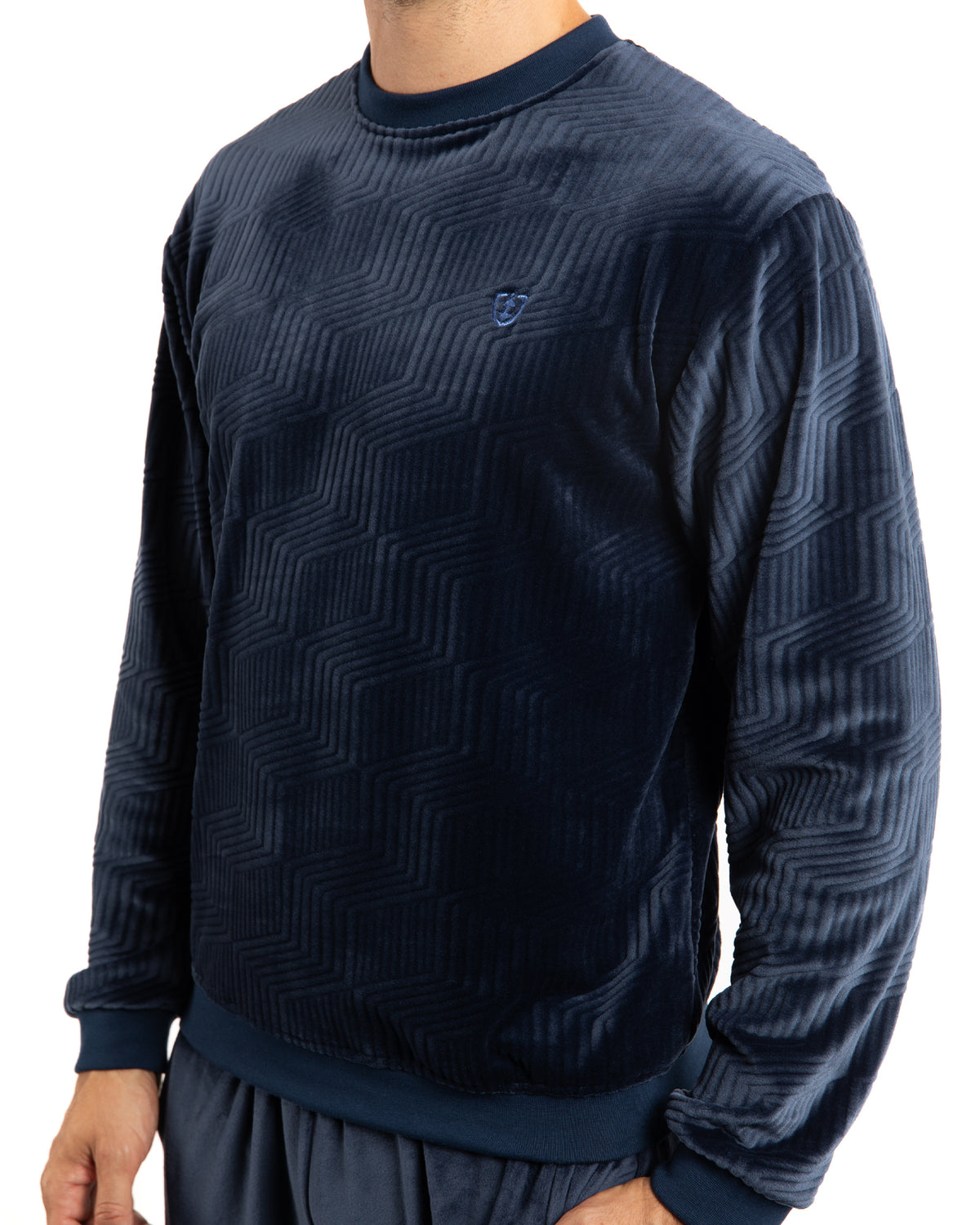 Jogging style interior outfit in Taupe and Navy VELVET