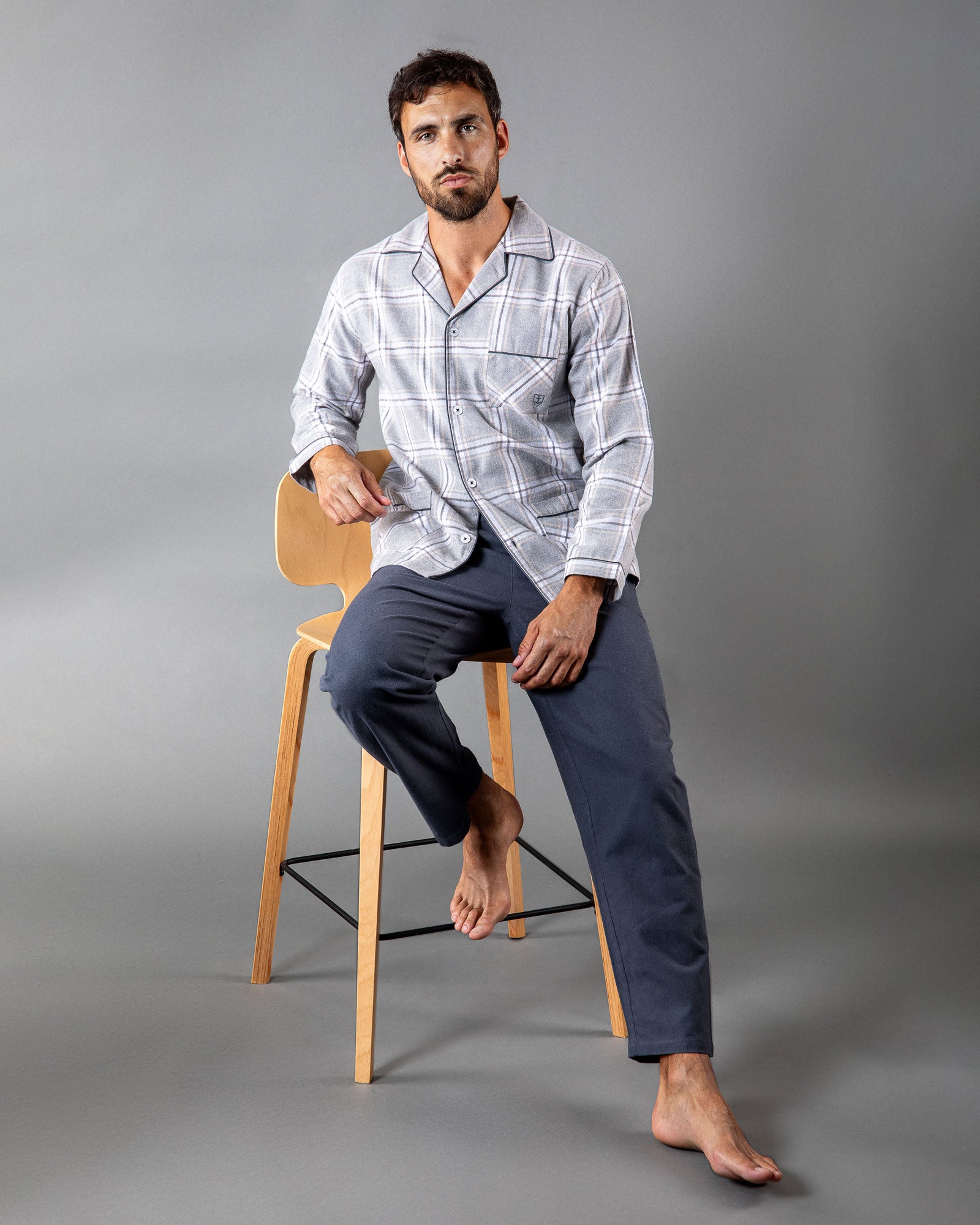 Pyjama Long ouvert en flanelle de pur coton peigné à carreaux écossais Gris H423