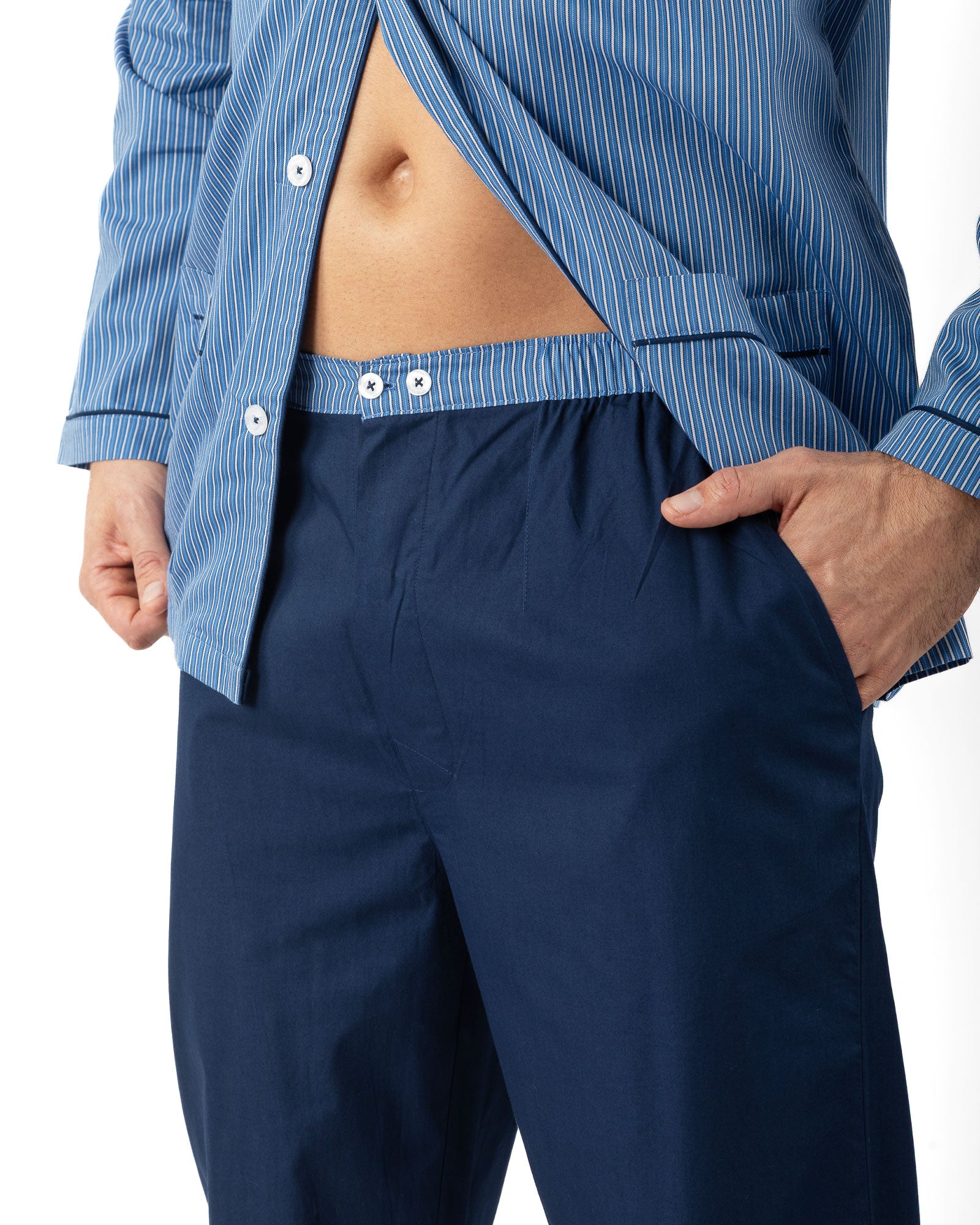 Lange open pyjama in gestreepte popeline van zuiver gekamd katoen BLAUW I474