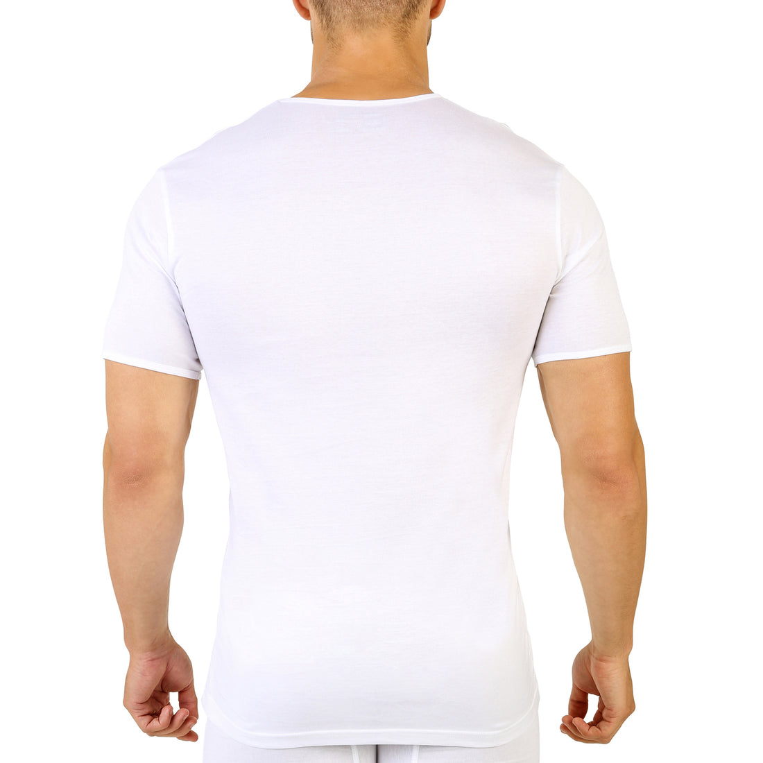 Vue arrière du T-shirt col V blanc pour homme en coton mercerisé, idéal sous une chemise.