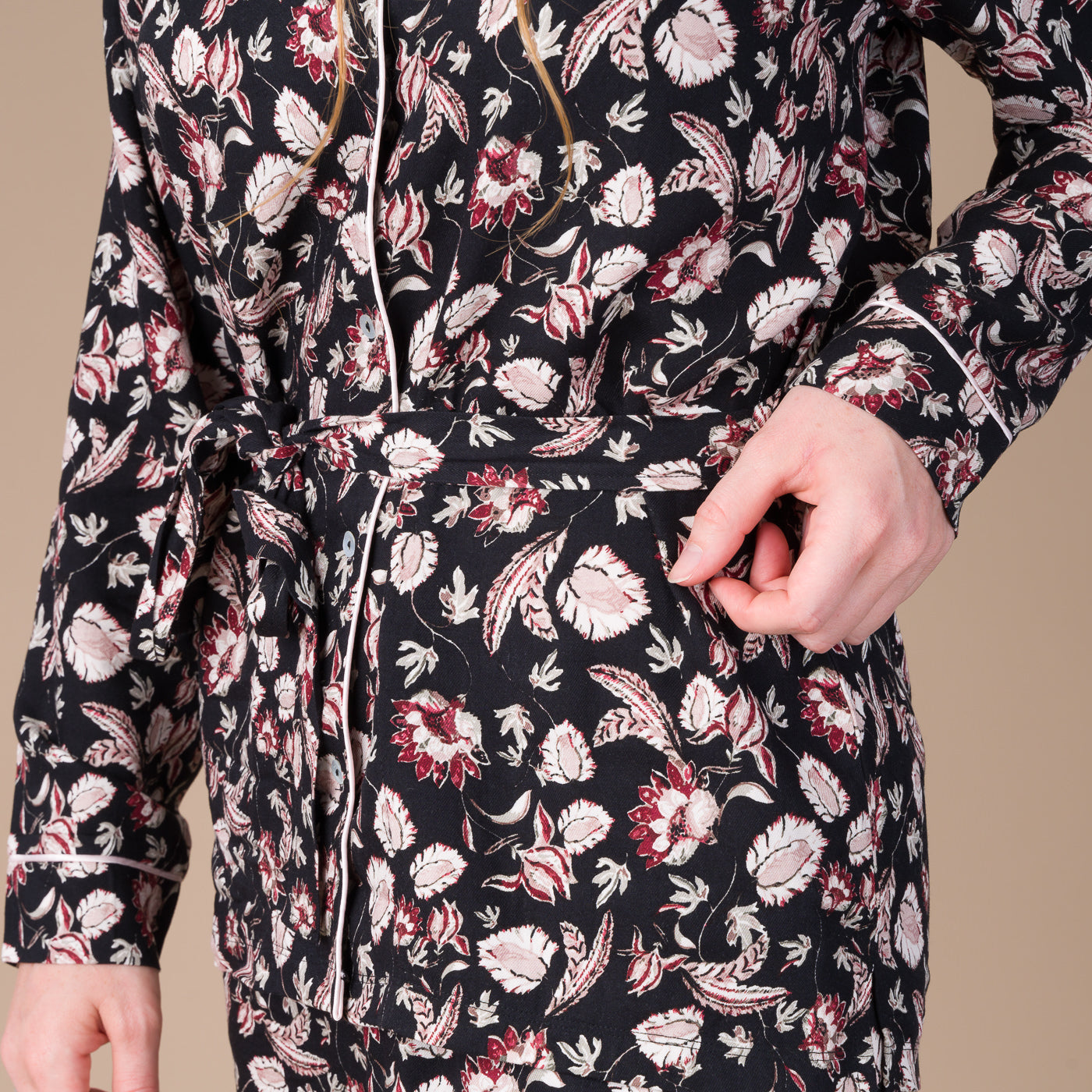 Pyjama Femme Boutonné en Viscose Imprimée NOIR