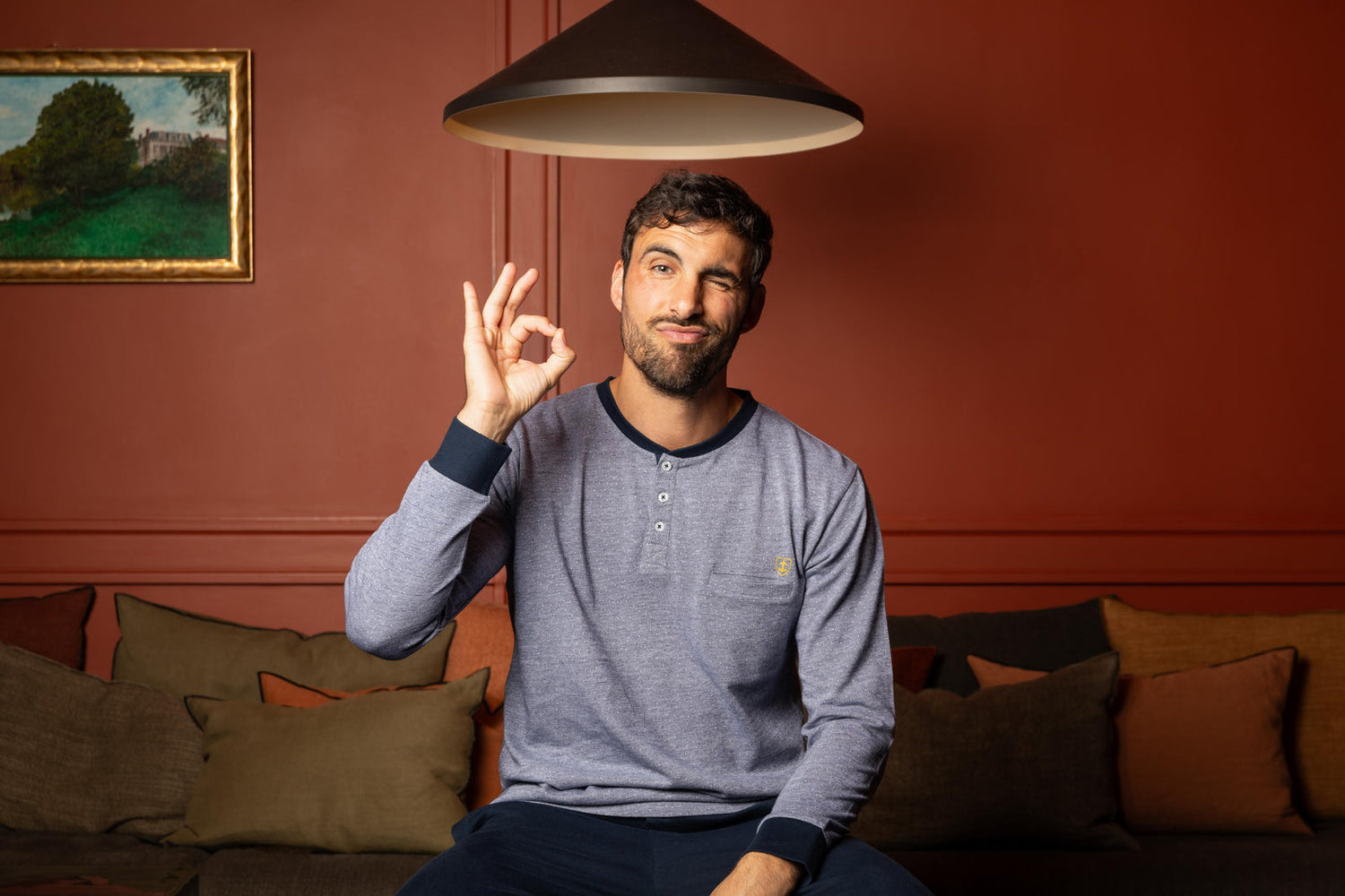 Homme en pyjama gris Mariner Underwear, allure décontractée à la maison