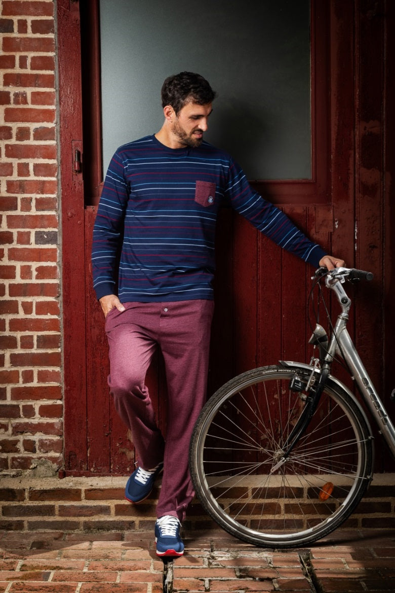 Du lit à la rue: Quand le pyjama s’invite en dehors de la maison.