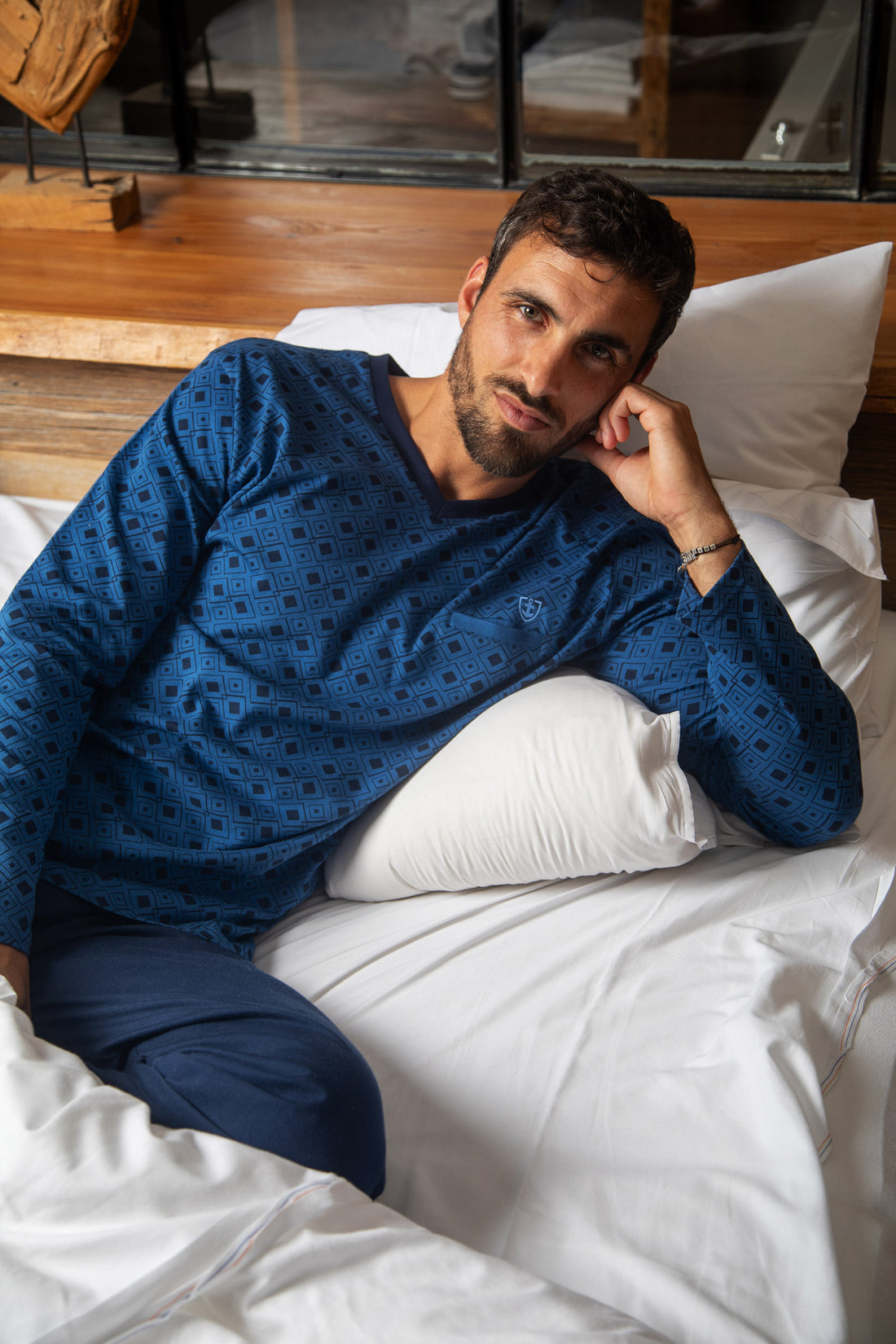 Pyjama Col V imprimé en Jersey de pur coton Indigo et Marine H433