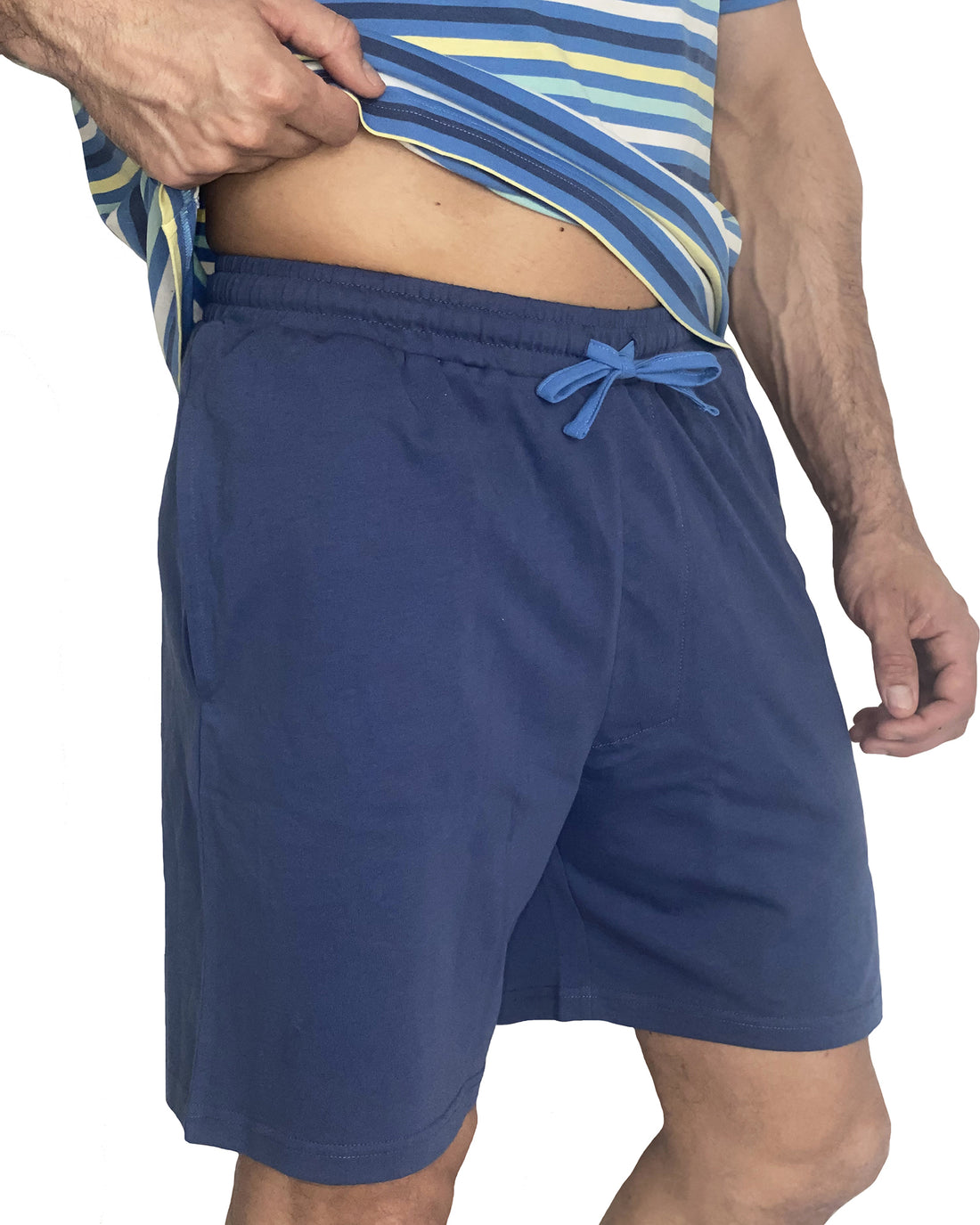 Korte pyjama met veelkleurige blauwe strepen van katoenjersey